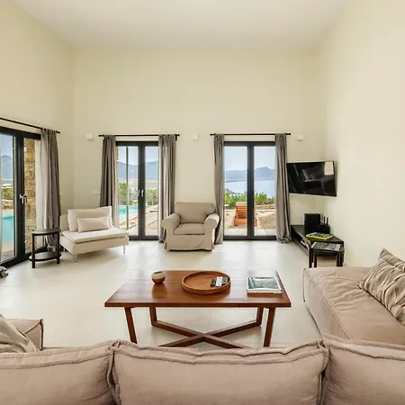 ヴィラ Luxurious Antiparos Agios Georgios
