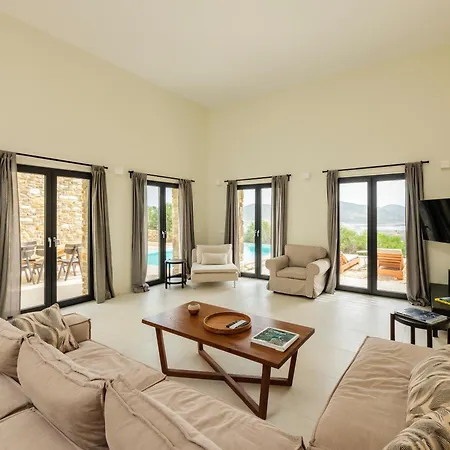 Luxurious Antiparos Agios Georgios